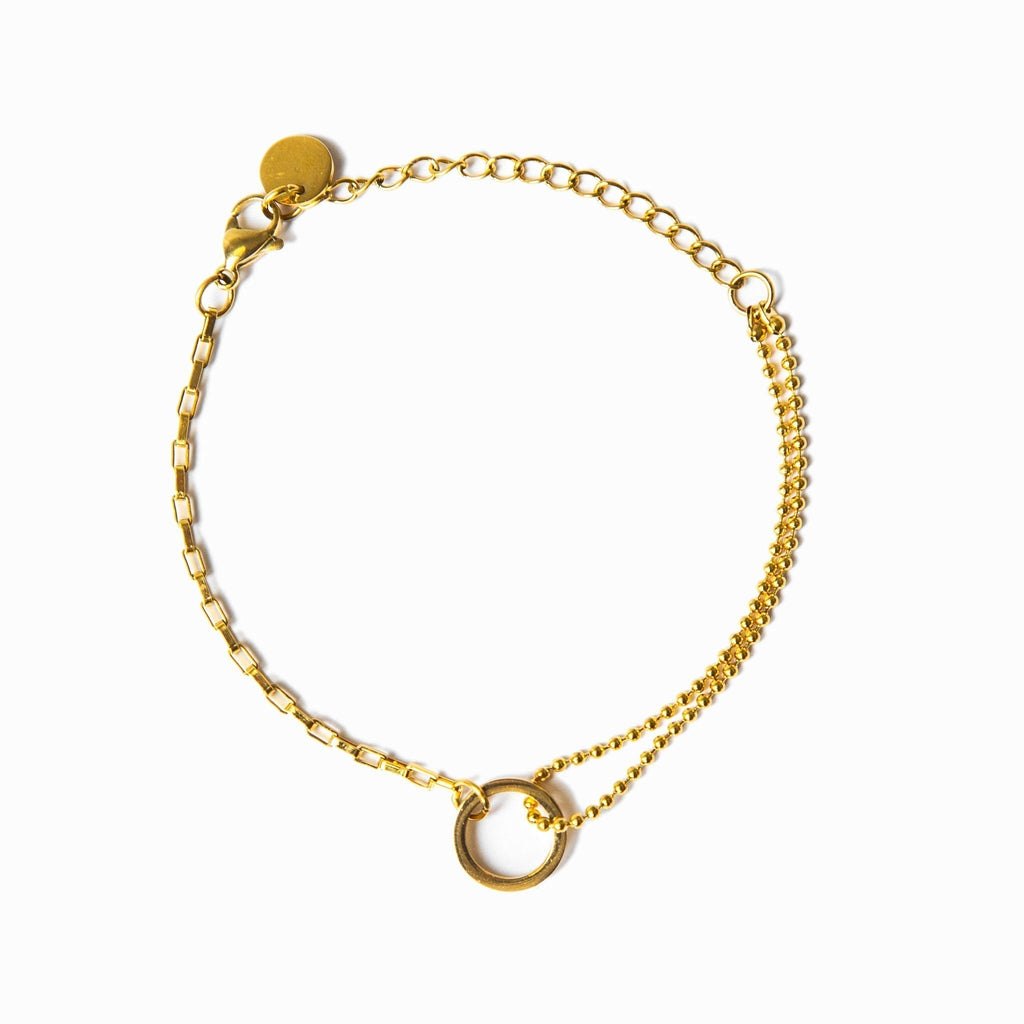 Estuche elegante de oro para pulsera de tenis