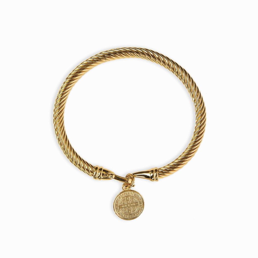 Pulsera de oro adornada con monedas