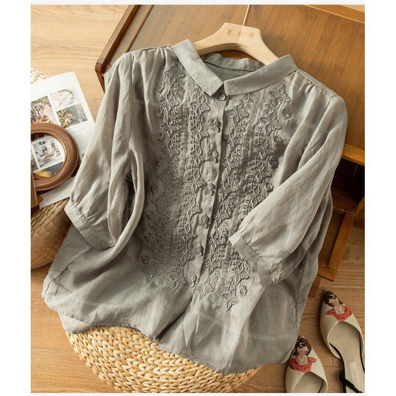 Marnie – Blusa Bordada con Tapeta de Botones