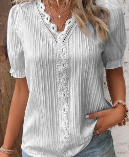 Elin – Blusa de encaje juguetona