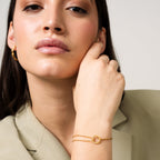 Estuche elegante de oro para pulsera de tenis