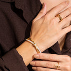 Elegante pulsera de abalorios