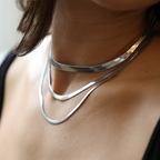 Collar con colgante de serpiente radiante